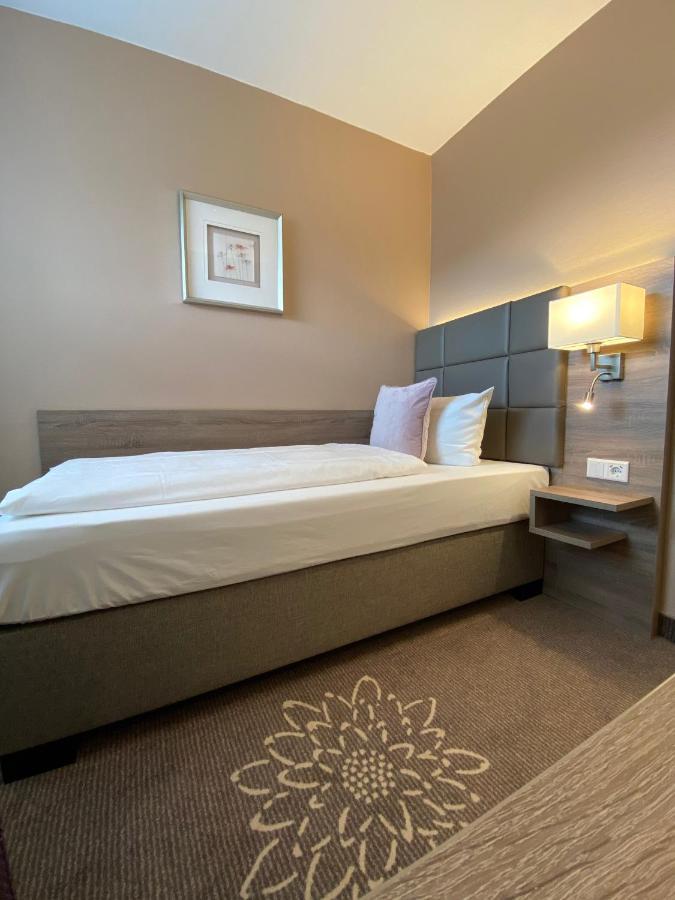 Hotel In Den Herrnwiesen ヴェルトハイム エクステリア 写真